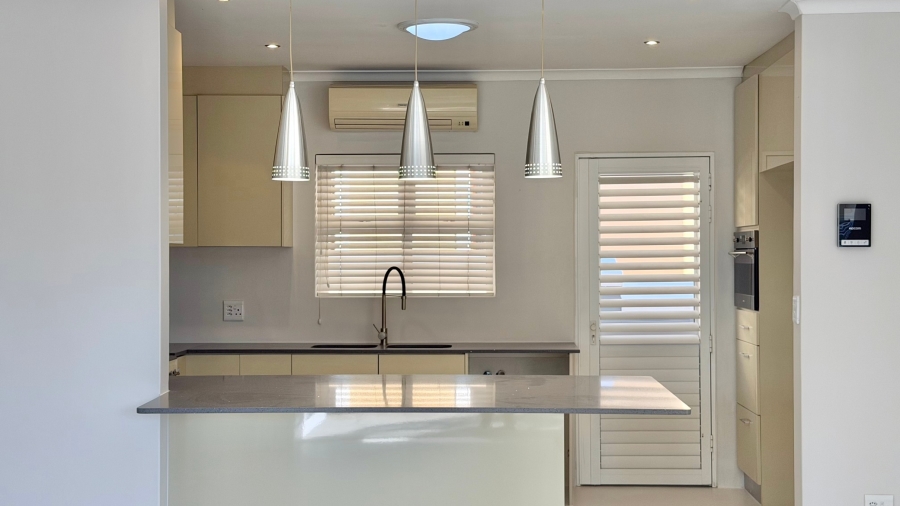 2 Bedroom Property for Sale in Paradyskloof Western Cape